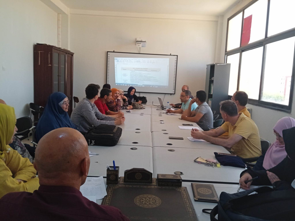 الجلسات المحلية بقسم الإلكترونيك وهندسة الاتصالات السلكية واللاسلكية لتحضير الجلسات الوطنية حول إصلاح قطاع التعليم العالي وعصرنته